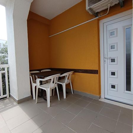 Studio Apartmani Marinella Baška Voda Rum bild
