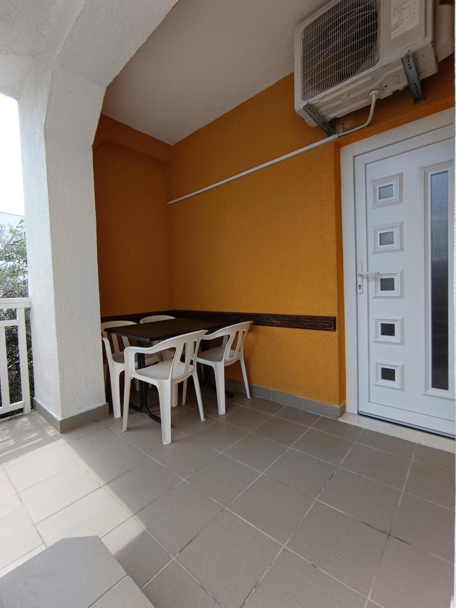 Studio Apartmani Marinella Baška Voda Rum bild