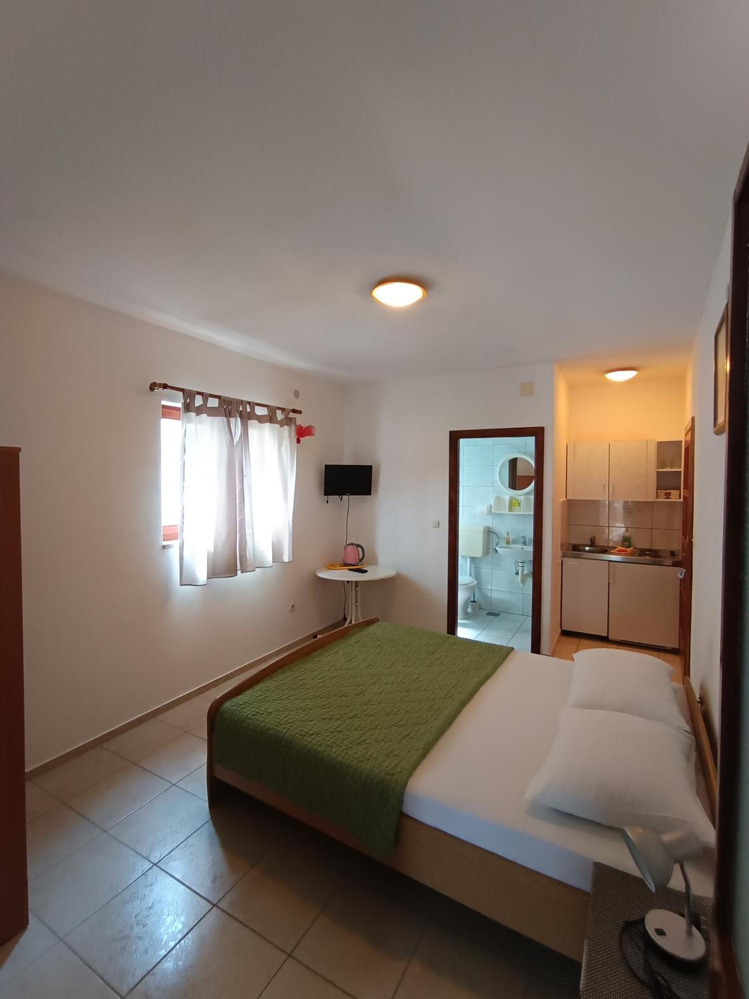 Studio Apartmani Marinella Baška Voda Rum bild