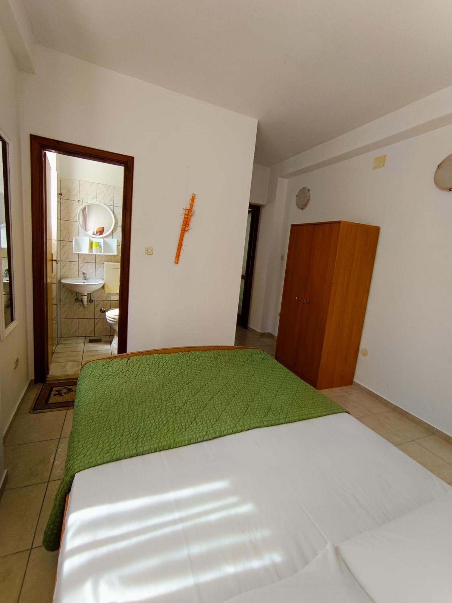 Studio Apartmani Marinella Baška Voda Rum bild